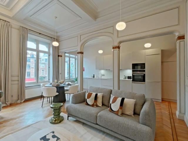 Appartement à louer à Brussels, Place du Grand Sablon