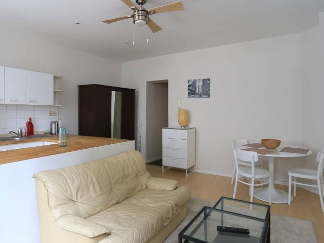 Appartement à louer à Brussels, Rue aux Fleurs