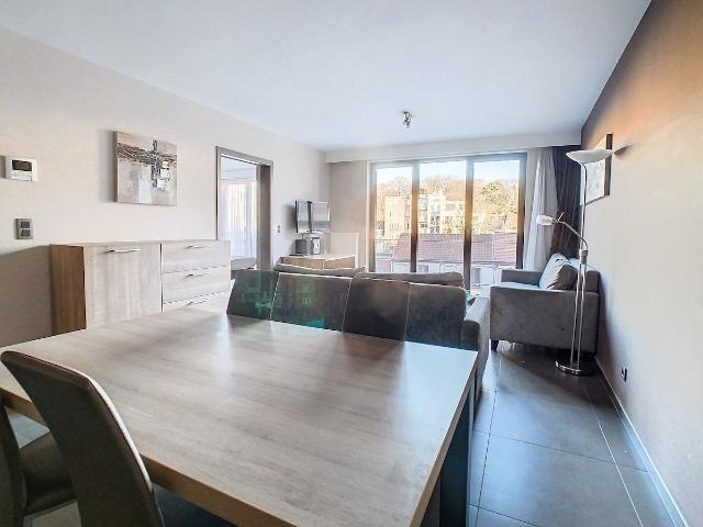 Appartement à louer à Brussels, Rue Émile Wauters