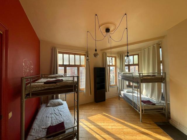 Appartement à louer à Etterbeek, Rue Peter Benoit