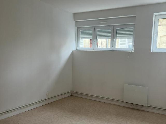 Appartement à louer à Hénin Beaumont, Hauts de France, €