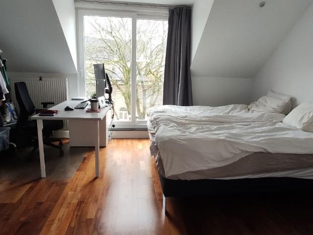Appartement à louer à Ixelles, Rue du Trône