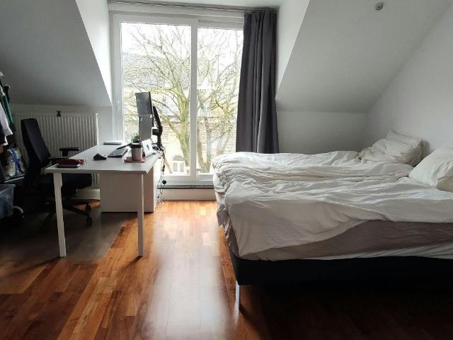 Appartement à louer à Ixelles, Rue du Trône