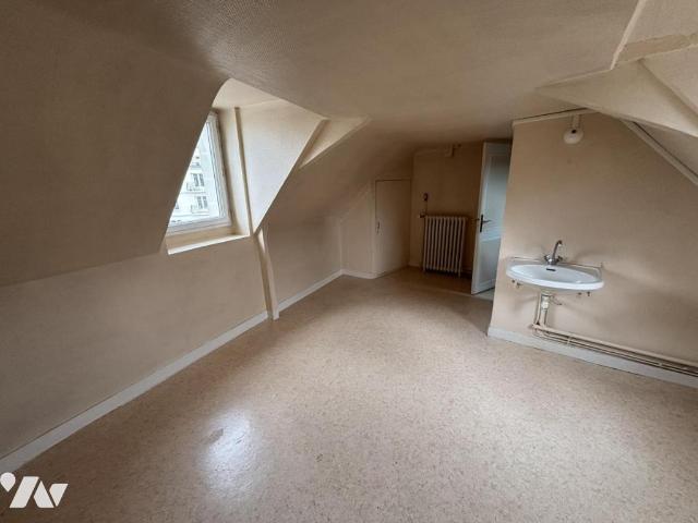 Appartement à louer à Laval, Pays de la Loire, €