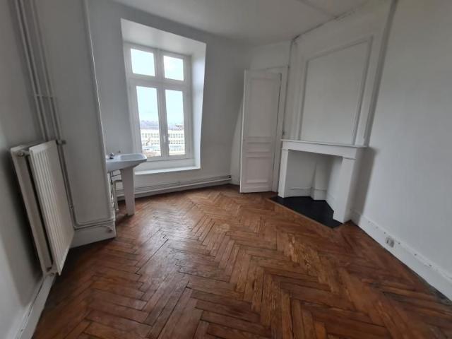 Appartement à Louer à LILLE 820 €