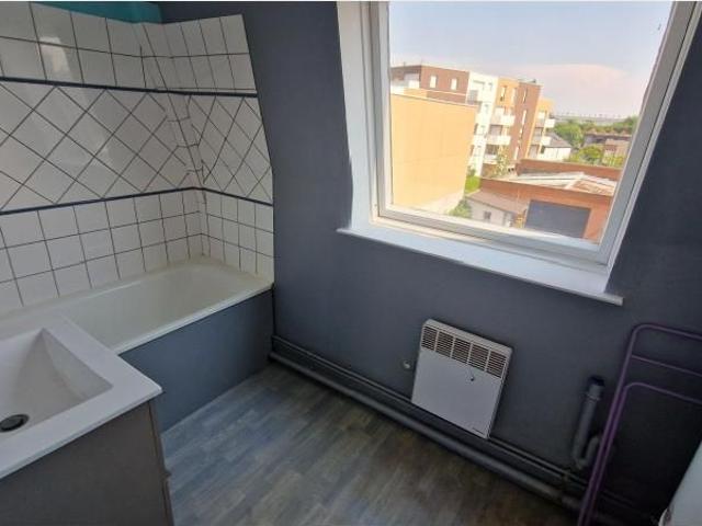 Appartement à Louer à LILLE 840 €