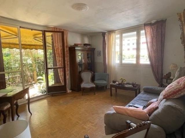 Appartement à louer à Marseille 12e Arrondissement, Provence Alpes Côte d'Azur, 125000€