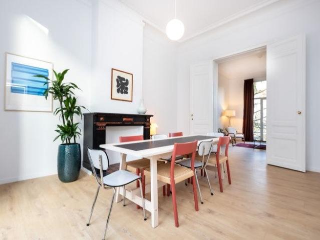 Appartement à louer à Saint Gilles, Chaussée de Charleroi