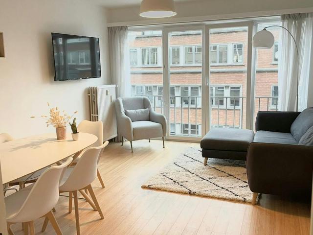 Appartement à louer à Saint Gilles, Rue Saint Bernard
