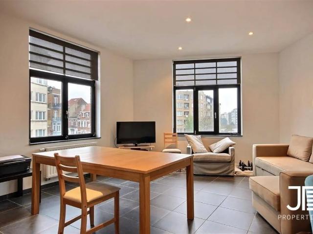 Appartement à louer à Square Jean Baptiste De Greef 2 4 3è DR Auderghem