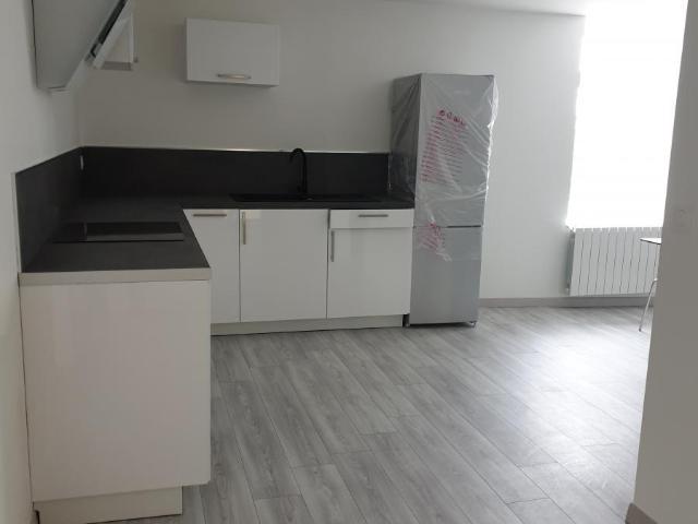 Appartement à louer à Pont à Vendin, Hauts de France, €