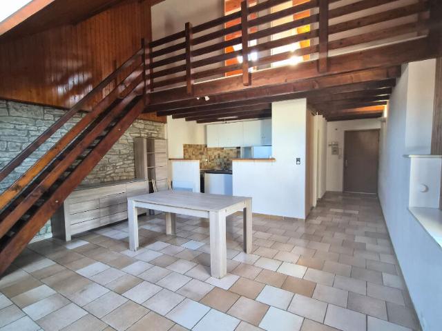 APPARTEMENT à louer à PIREY OUEST EXTERIEUR PROCHE 3 pièces REF 2184: T3 DUPLEX rénové situé 8 Rue du Moulin à PIREY