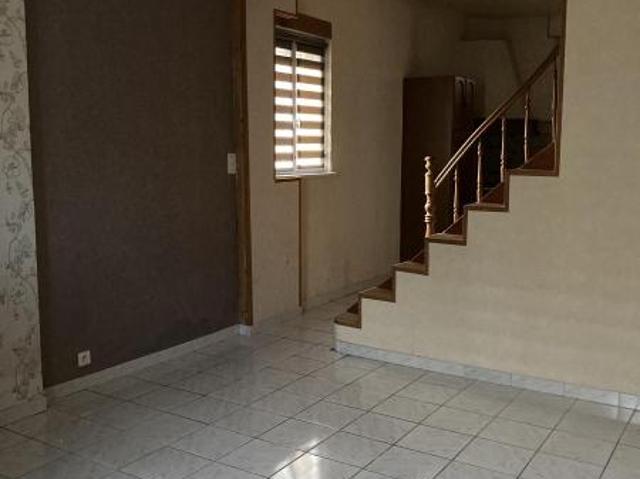 Appartement à louer à Rousies, Hauts de France, €