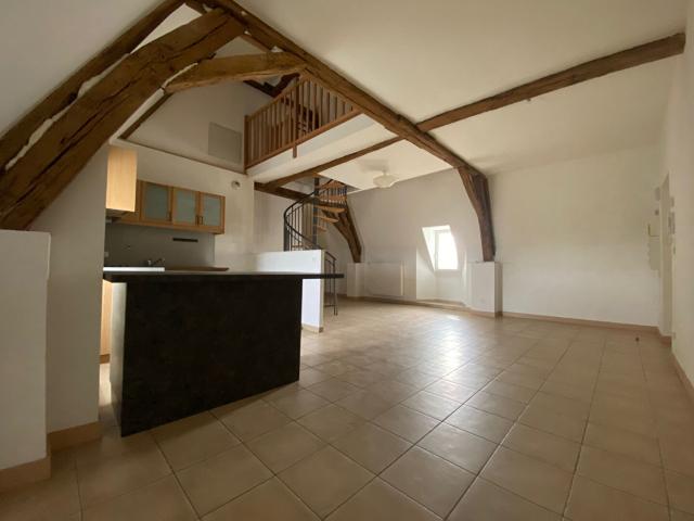 APPARTEMENT à louer à RECOLOGNE OUEST EXTERIEUR PROCHE 4 pièces REF 5748