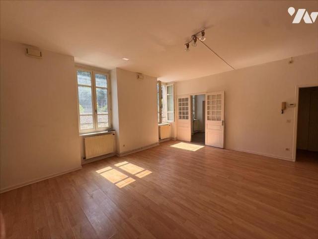 Appartement à louer à Tournon sur Rhône, Auvergne Rhône Alpes, €