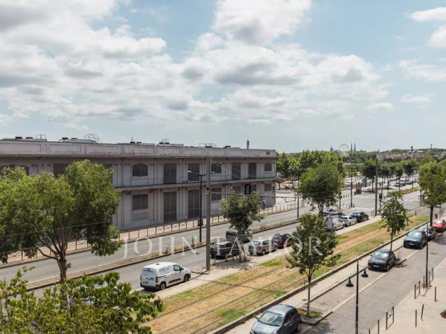 Appartement à louer Bordeaux, Sud Ouest, France1 600 EUR / Mois