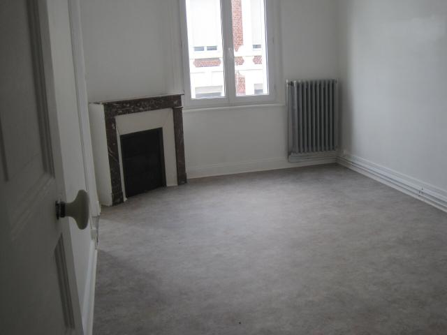 APPARTEMENT A LOUER CENTRE VILLE DE ST QUENTIN 02100