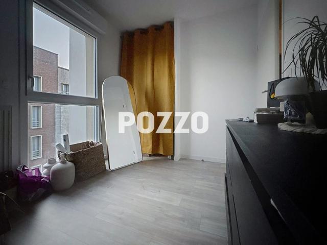 APPARTEMENT A LOUER DE TYPE F3 EN RESIDENCE AVEC ASCENSEUR EN DERNIER ETAGE AVEC TERRASSE DE 44M² ET 2 PLACES DE PARKING PRIVATIVES