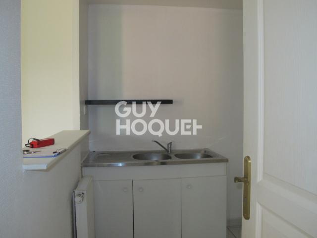 APPARTEMENT À LOUER DE 2 PIÈCES DE 47,00 M²