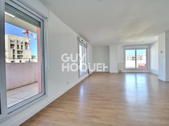 Appartement à louer de 5 pièces terrasse 2 parkings