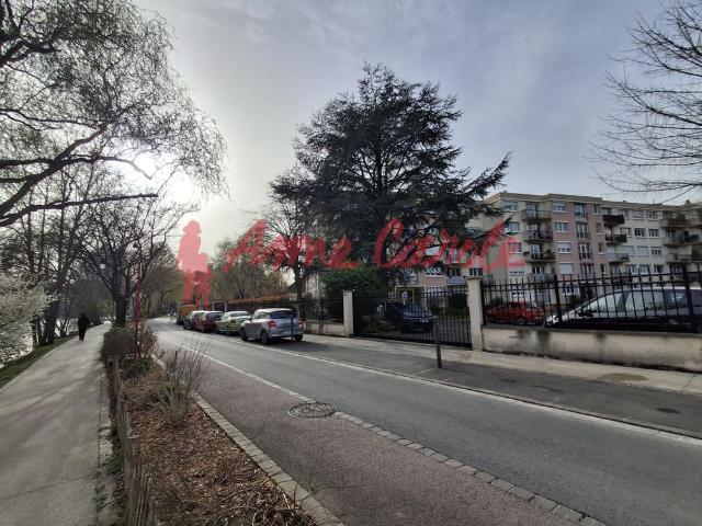 Appartement à louer dernier étage au Perreux Sur Marne 4P/2 ch 71m²