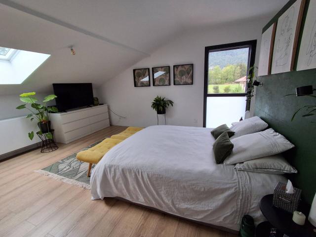 appartement à louer échenevex 4 pièces de 104 m²
