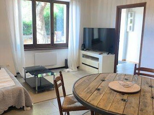 Appartement À Louer entre Nîmes et Alès de 64m²
