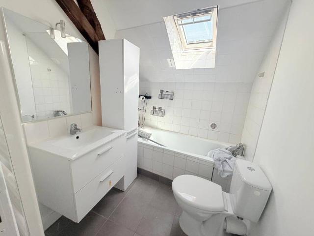 Appartement À Louer F2