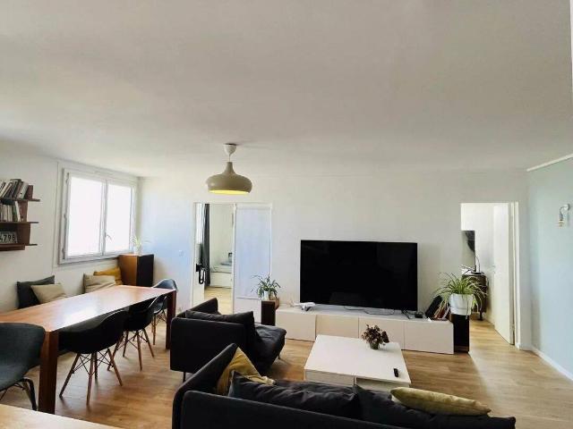 Appartement à louer Paris Quai de Seine