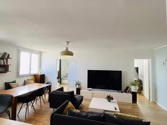 Appartement à louer Paris Quai de Seine