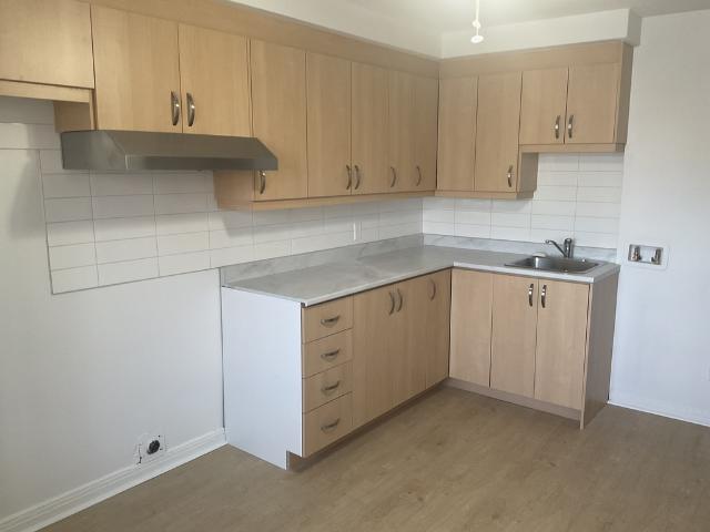 Appartement à Louer Rue Dandurand, Rosemont/La Petite Patrie Montréal 2 photos | Logis Québec