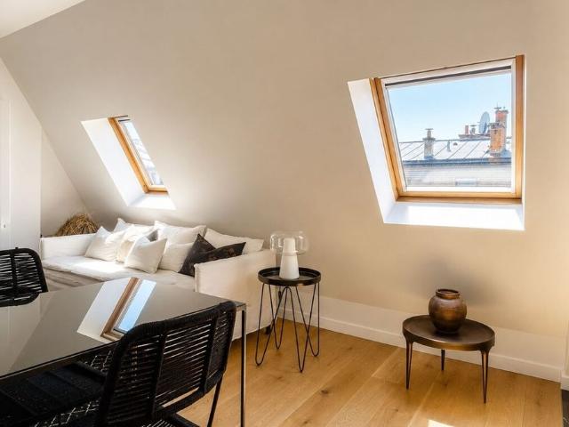 Appartement à louer rue Marbeuf, Paris 8ème