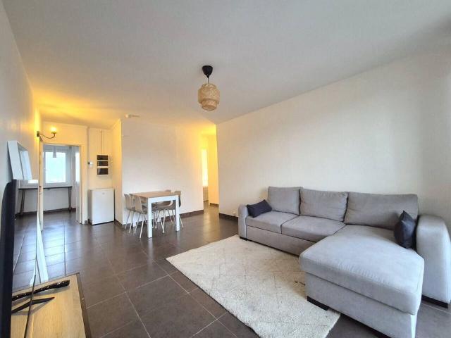 Appartement à louer REIMS RUE DESBUREAUX