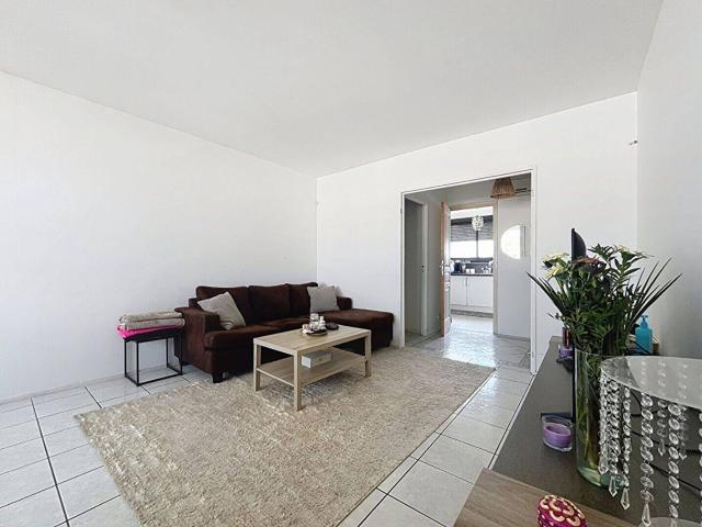Appartement à louer sur Arles 74 m² 3 chambres dernier étage