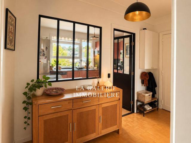 Appartement meublée 75m², balcon cave et parking