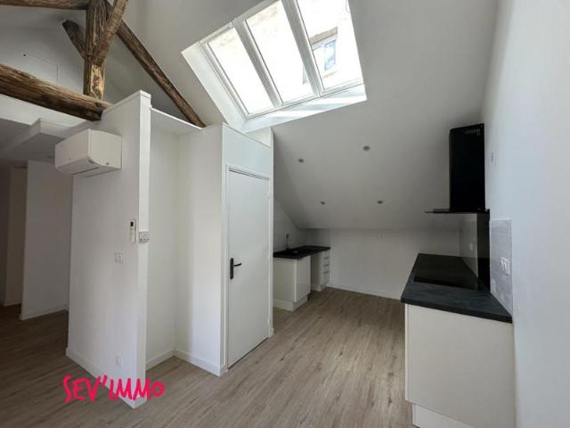 Appartement à louer Saint Germain des Fossés