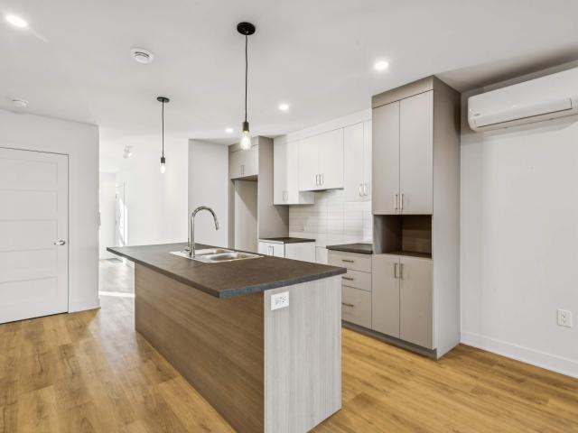 Appartement à Louer Salaberry de Valleyfield, Salaberry de Valleyfield 9 photos | Logis Québec