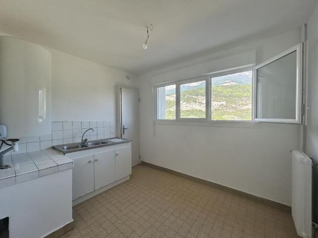 APPARTEMENT A LOUER T4 LA LUIRE