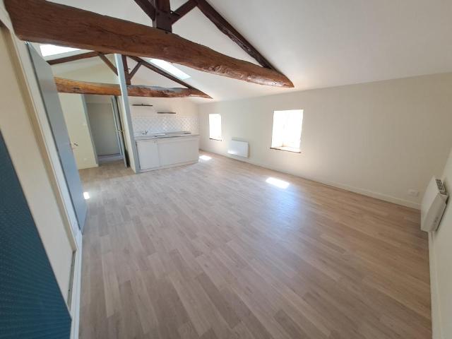 Appartement À Louer T2 au 2ème étage