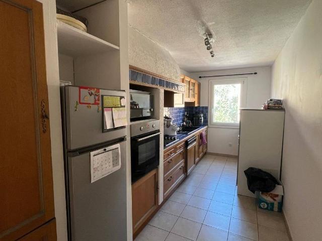 APPARTEMENT À LOUER T3 VIDE AVEC BOX, BALCON TOULON PONT DU LAS