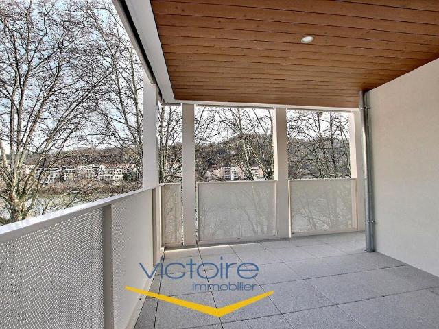 Appartement À Louer Versaône