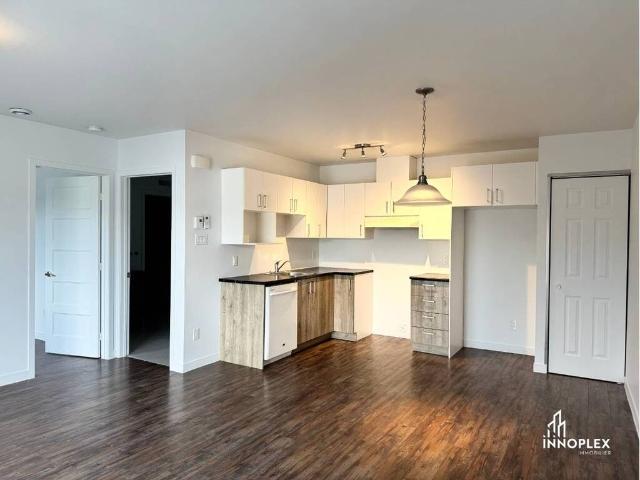 Appartement à Louer 1497 conseil, Fleurimont Sherbrooke 9 photos | Logis Québec
