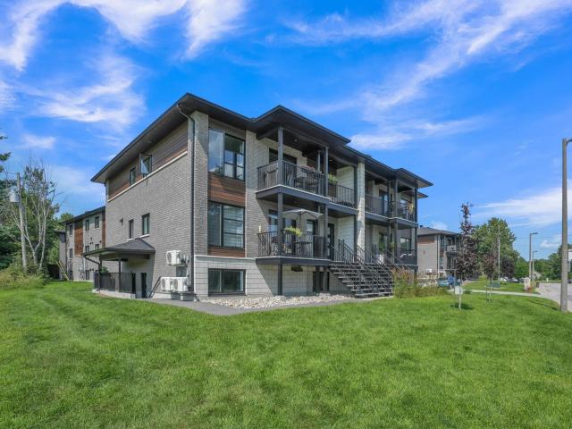 Appartement à Louer 1519 Boulevard Saint René Est, Gatineau 21 photos | Logis Québec