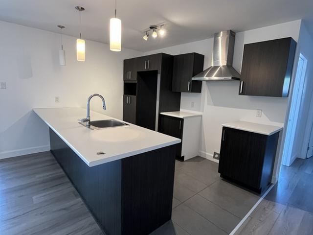 Appartement à Louer 15, avenue des Générations, Saint Apollinaire 16 photos | Logis Québec
