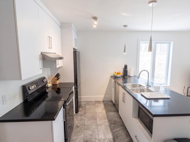 Appartement à Louer 1740 Rue Thomas Evans, Sherbrooke, QC, Fleurimont Sherbrooke 6 photos | Logis Québec
