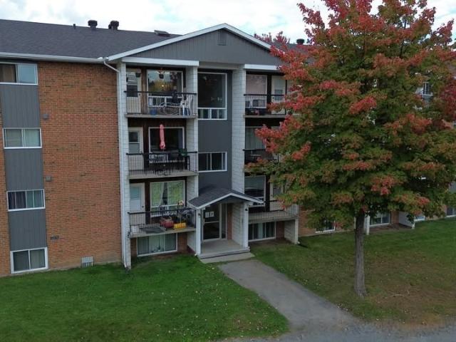 Appartement à Louer 1835 Rue Belvédère Sud, Mont Bellevue Sherbrooke 17 photos | Logis Québec