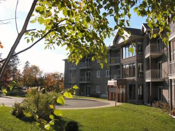 Appartement à Louer 19 rue Saint Aubert, Charlesbourg Québec 9 photos | Logis Québec