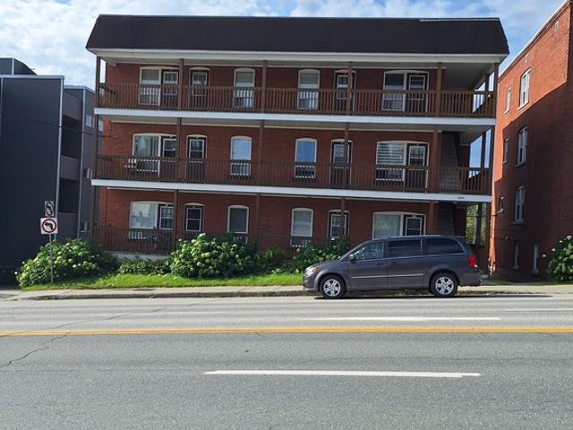 Appartement à Louer 1000 king ouest, Les Nations Sherbrooke 6 photos | Logis Québec