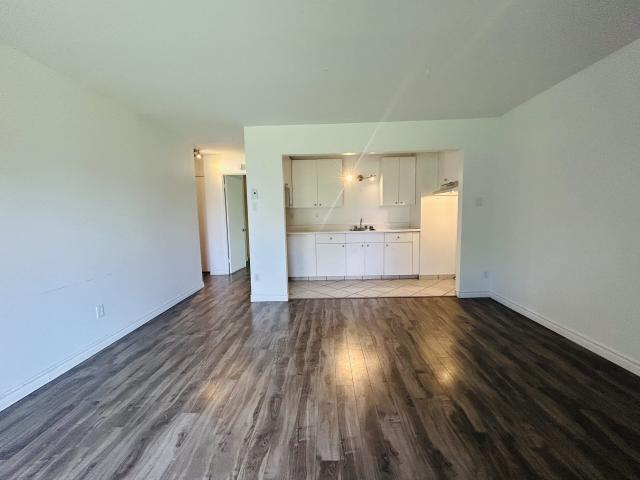 Appartement à Louer 1017 Av. Duchesneau, Sainte Foy/Sillery/Cap Rouge Québec 16 photos | Logis Québec