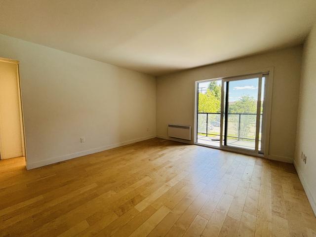 Appartement à Louer 1017 Av. Duchesneau, Sainte Foy/Sillery/Cap Rouge Québec 18 photos | Logis Québec